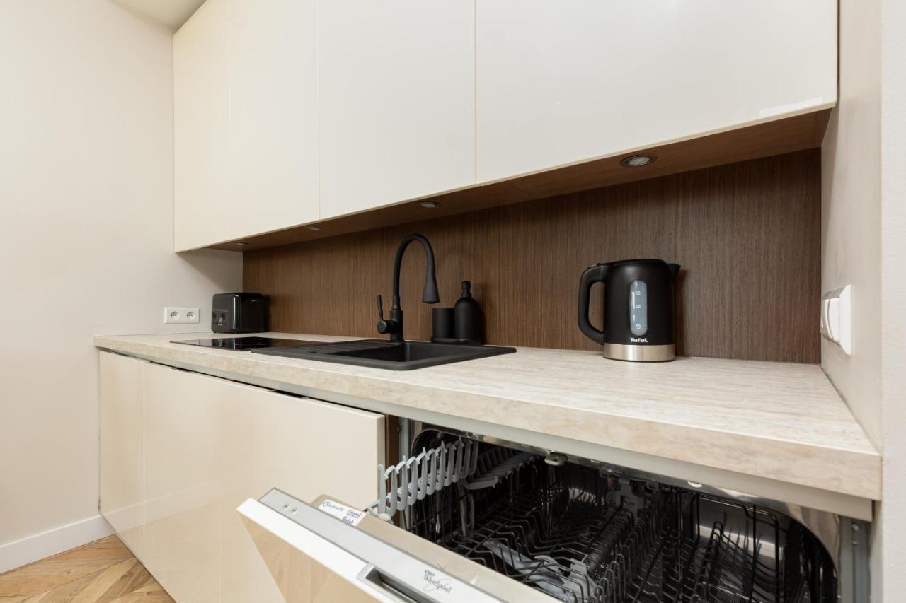 Platinum Towers Apartment With Parking By Renters Prestige Warschau Buitenkant foto