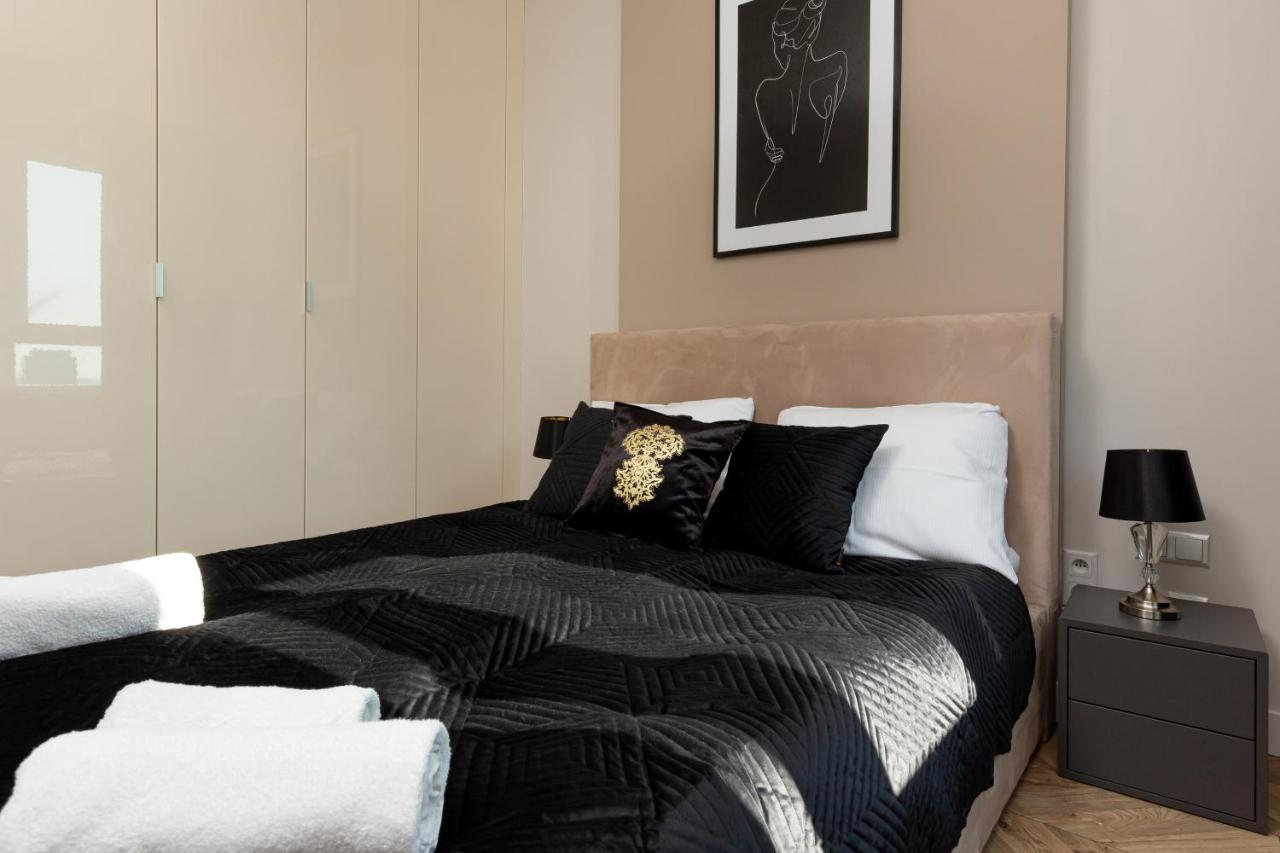 Platinum Towers Apartment With Parking By Renters Prestige Warschau Buitenkant foto